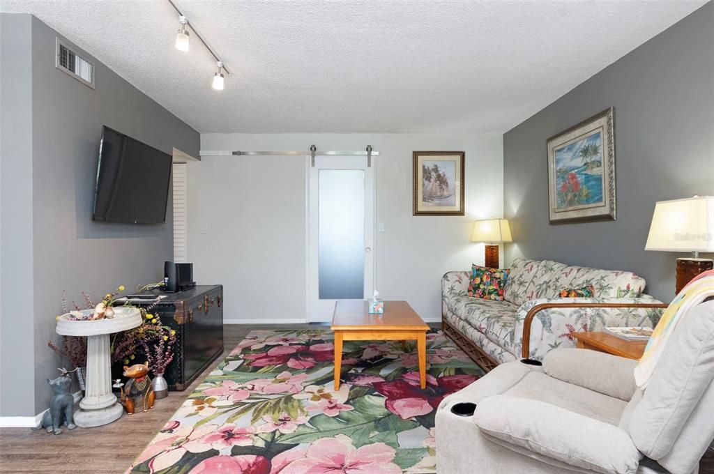 En Venta: $165,000 (1 camas, 1 baños, 930 Pies cuadrados)