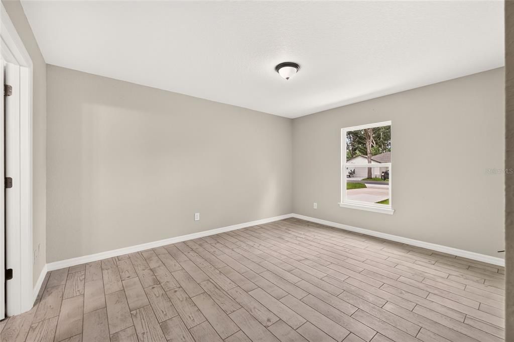 For Sale: $239,000 (3 beds, 2 baths, 1091 Square Feet)