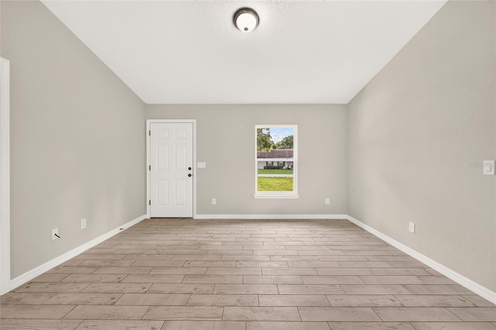 For Sale: $239,000 (3 beds, 2 baths, 1091 Square Feet)