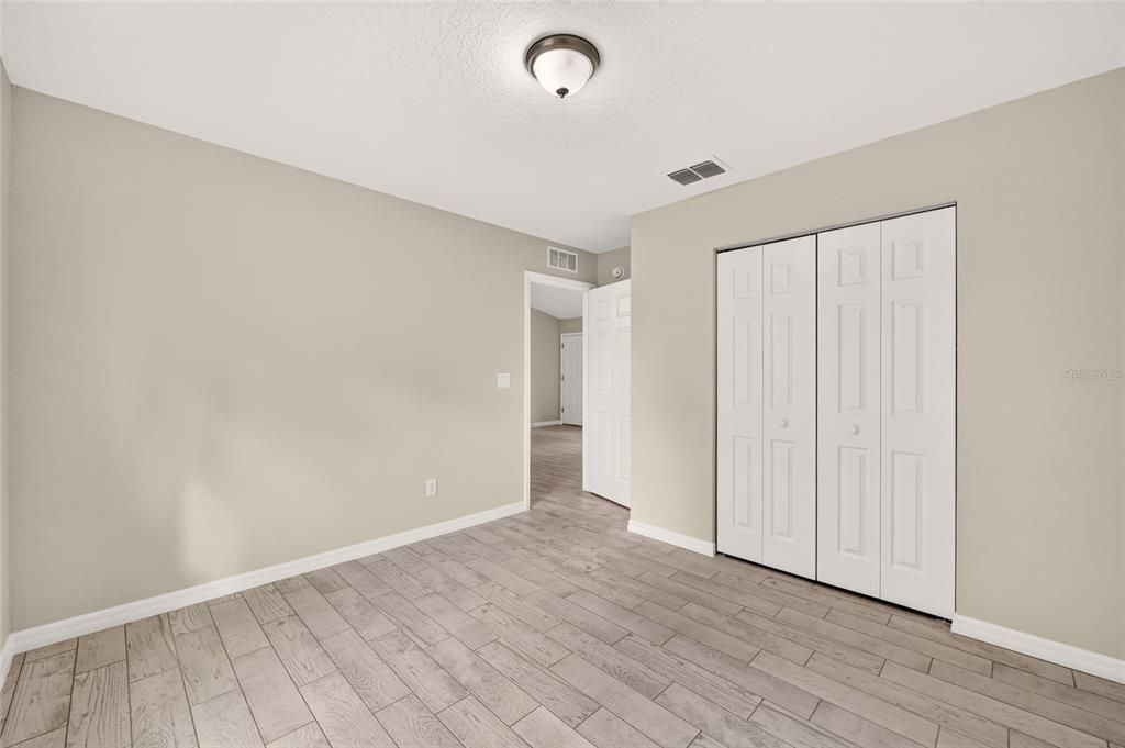 For Sale: $239,000 (3 beds, 2 baths, 1091 Square Feet)