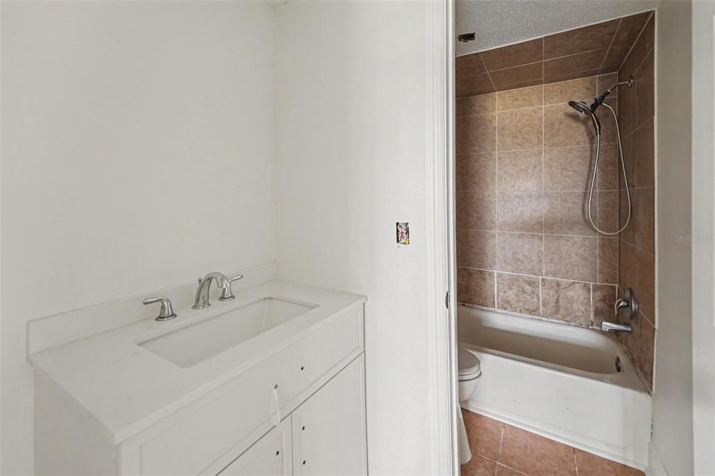 En Venta: $155,000 (2 camas, 2 baños, 1255 Pies cuadrados)