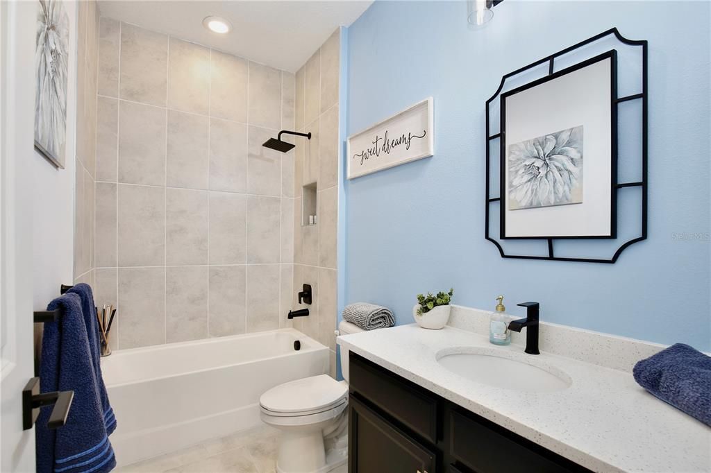 For Sale: $850,000 (6 beds, 4 baths, 4142 Square Feet)