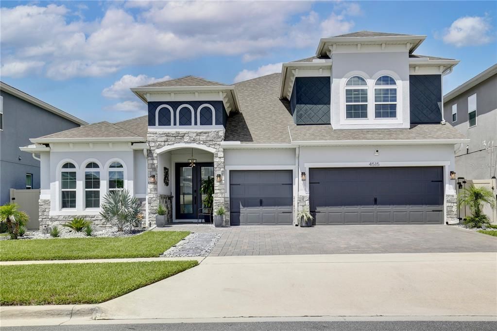 For Sale: $850,000 (6 beds, 4 baths, 4142 Square Feet)