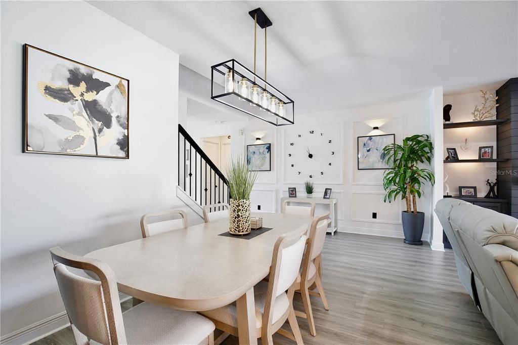 For Sale: $850,000 (6 beds, 4 baths, 4142 Square Feet)