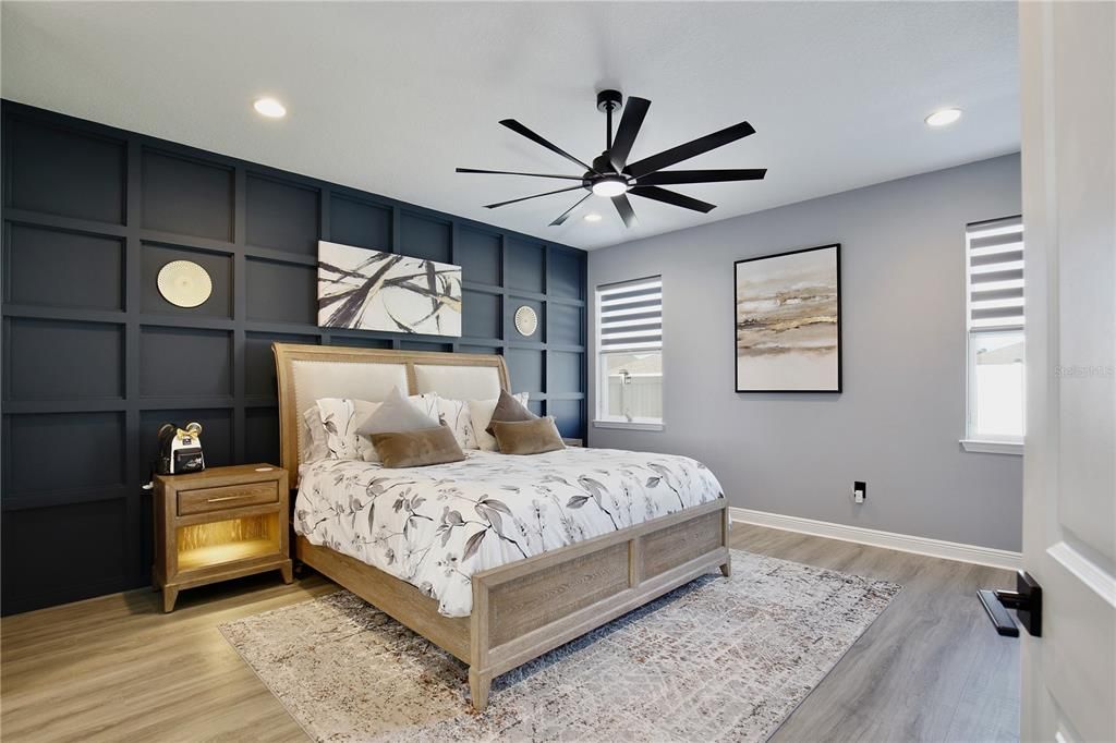 For Sale: $850,000 (6 beds, 4 baths, 4142 Square Feet)
