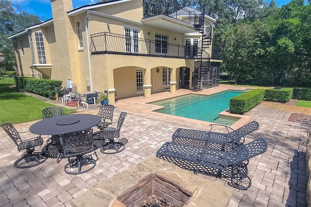 For Sale: $1,495,000 (4 beds, 3 baths, 3648 Square Feet)