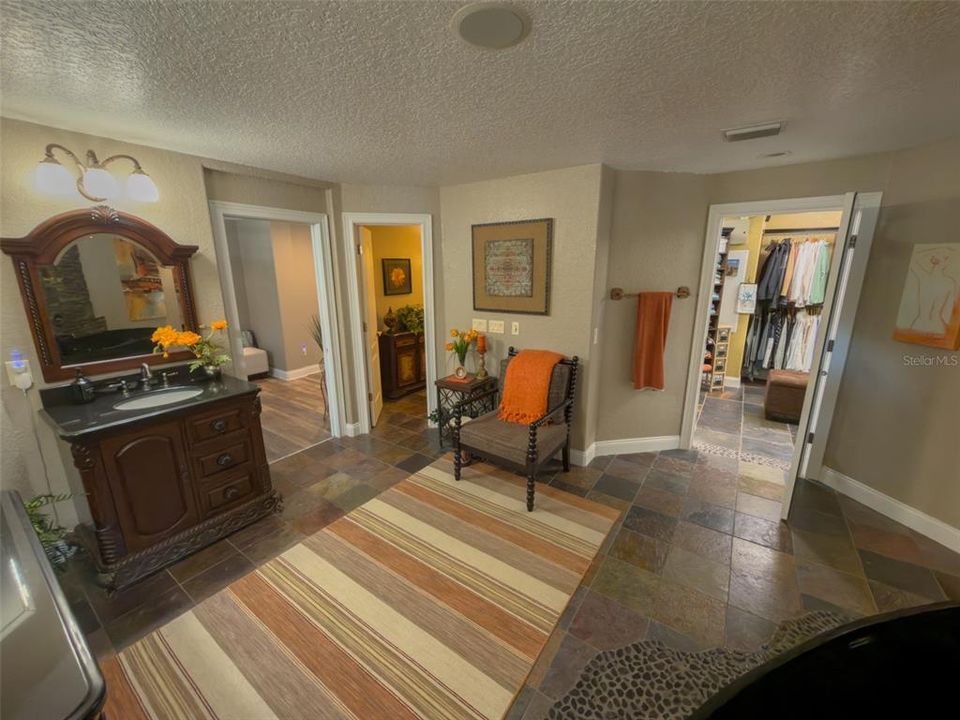 For Sale: $1,495,000 (4 beds, 3 baths, 3648 Square Feet)