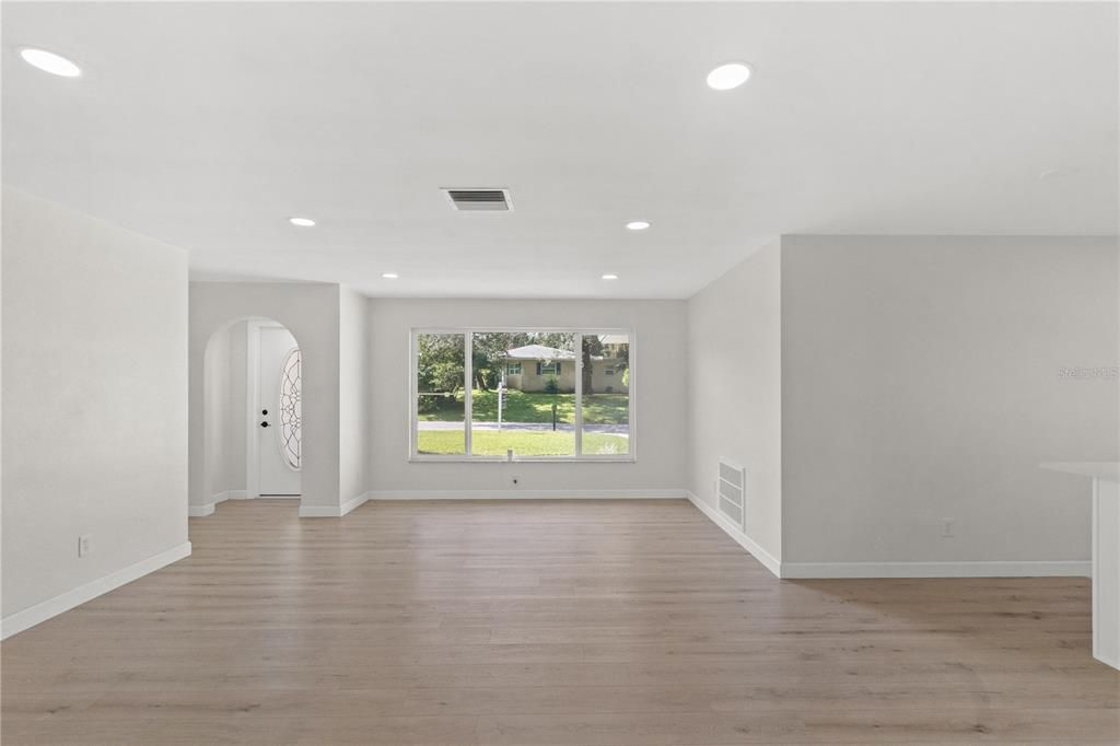 : $449,970 (2 camas, 2 baños, 1207 Pies cuadrados)