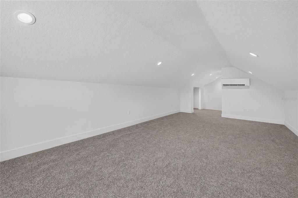 На продажу: $599,900 (4 спален, 2 ванн, 2823 Квадратных фут)