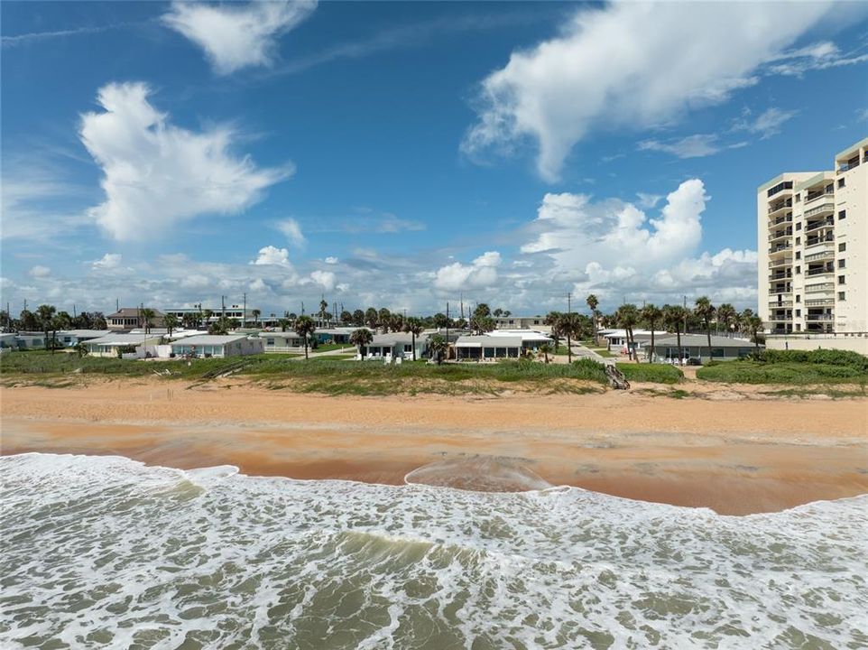 For Sale: $895,900 (2 beds, 2 baths, 984 Square Feet)