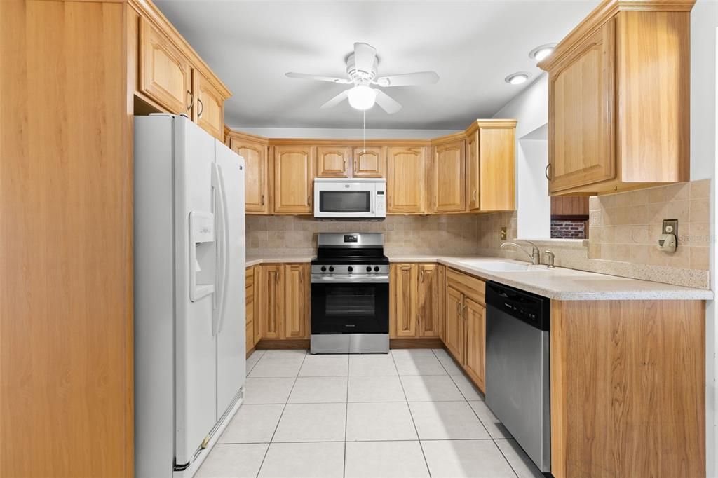 En Venta: $399,900 (3 camas, 2 baños, 1478 Pies cuadrados)