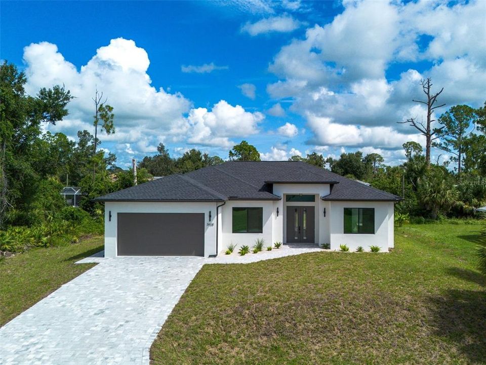 На продажу: $429,900 (4 спален, 2 ванн, 1834 Квадратных фут)