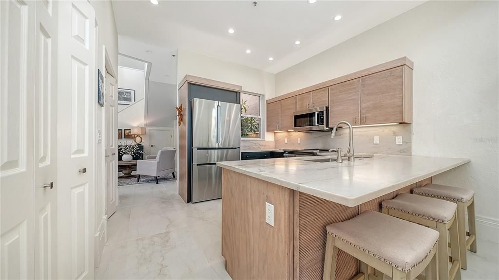 En Venta: $2,675,000 (4 camas, 3 baños, 3102 Pies cuadrados)