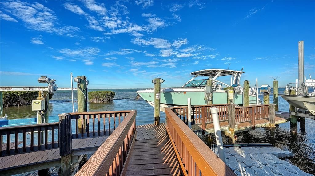 En Venta: $2,675,000 (4 camas, 3 baños, 3102 Pies cuadrados)