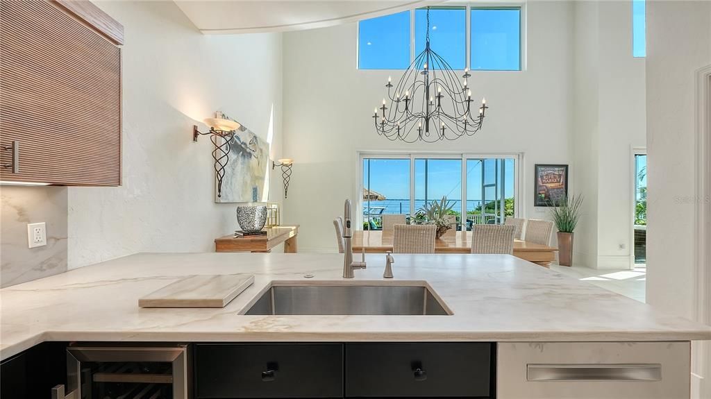 En Venta: $2,675,000 (4 camas, 3 baños, 3102 Pies cuadrados)