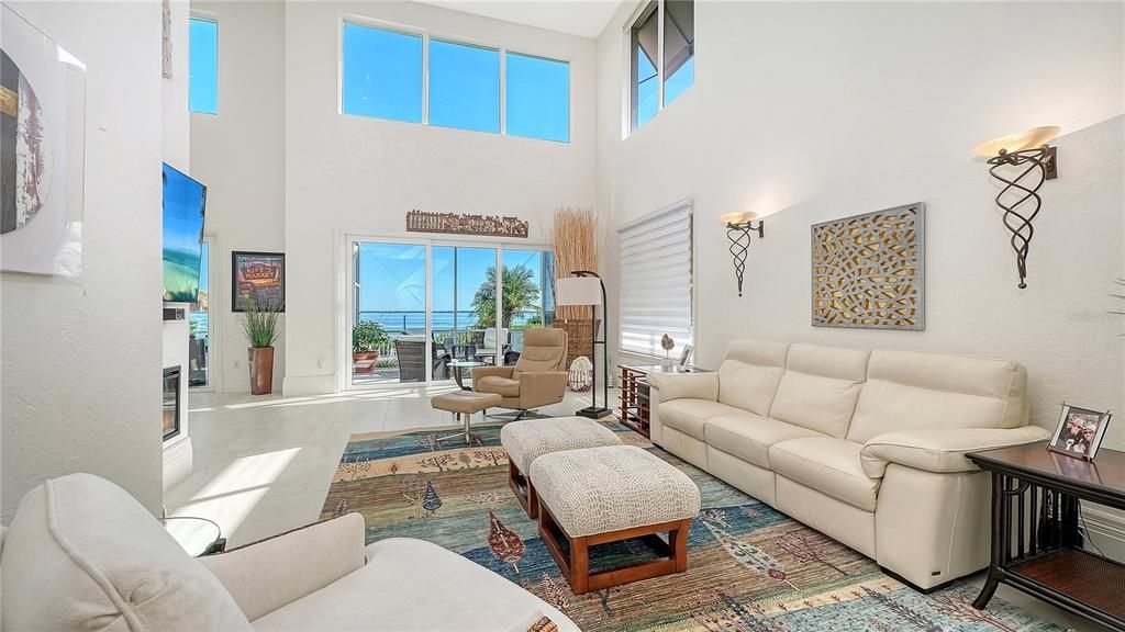 En Venta: $2,675,000 (4 camas, 3 baños, 3102 Pies cuadrados)