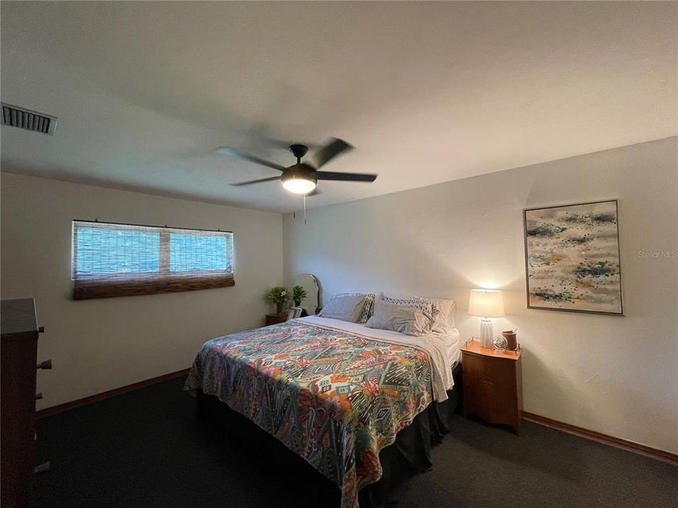For Rent: $3,250 (4 beds, 2 baths, 3144 Square Feet)