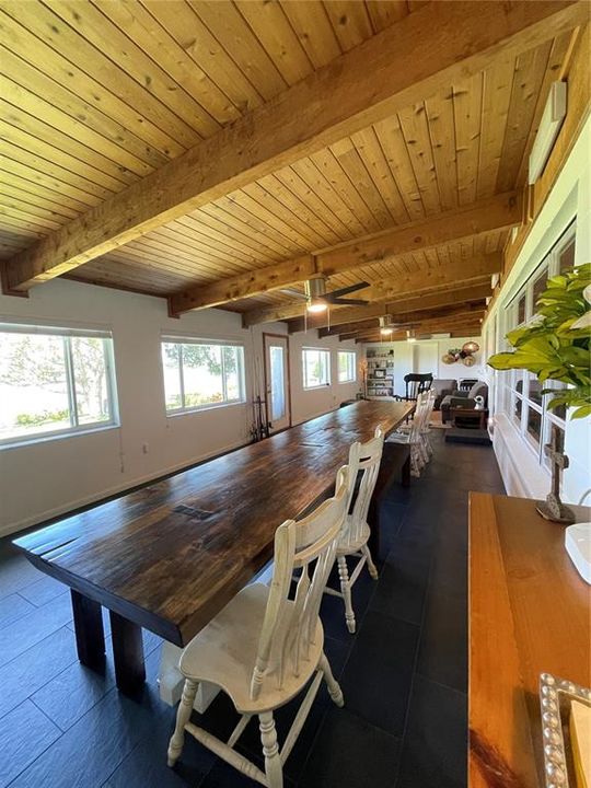 For Rent: $3,250 (4 beds, 2 baths, 3144 Square Feet)