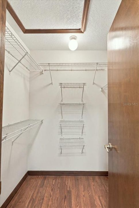 En Venta: $540,000 (4 camas, 3 baños, 2591 Pies cuadrados)