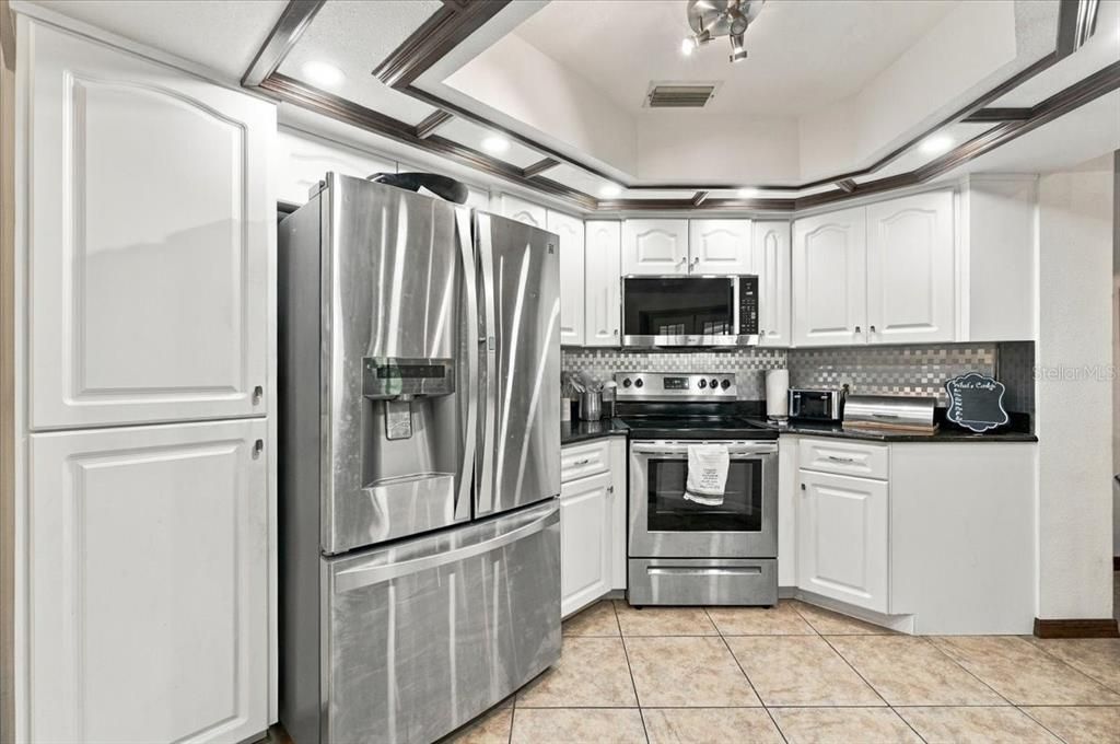 En Venta: $540,000 (4 camas, 3 baños, 2591 Pies cuadrados)