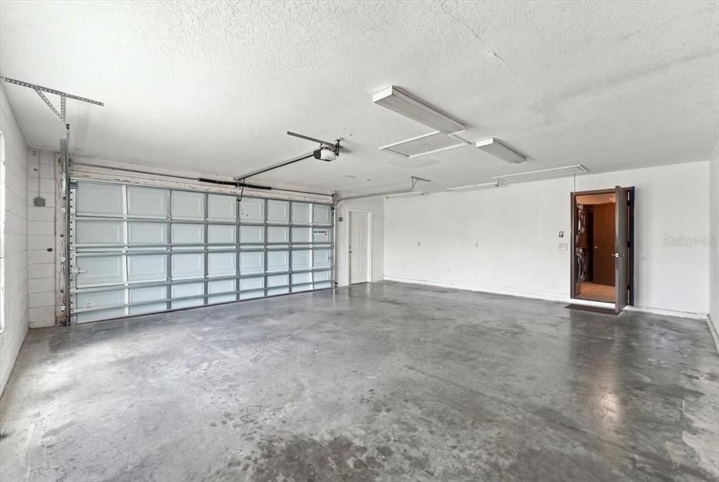 En Venta: $540,000 (4 camas, 3 baños, 2591 Pies cuadrados)