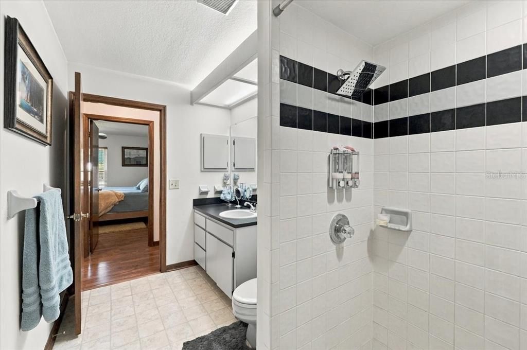 En Venta: $540,000 (4 camas, 3 baños, 2591 Pies cuadrados)
