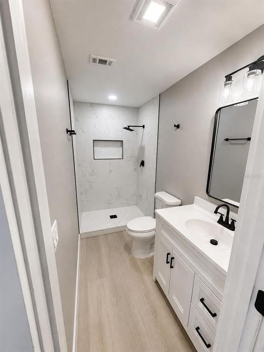En Venta: $305,000 (3 camas, 2 baños, 1206 Pies cuadrados)