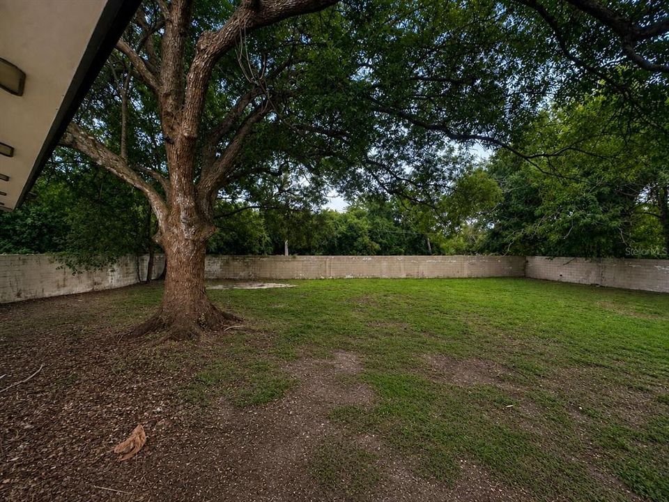 En Venta: $305,000 (3 camas, 2 baños, 1206 Pies cuadrados)