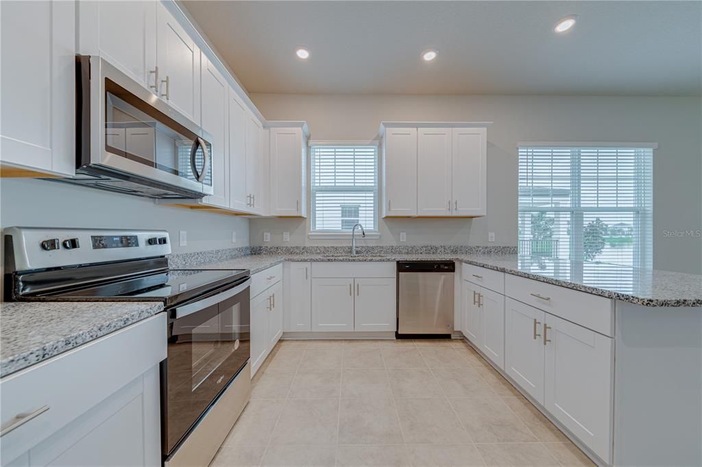 For Sale: $400,000 (3 beds, 2 baths, 1779 Square Feet)