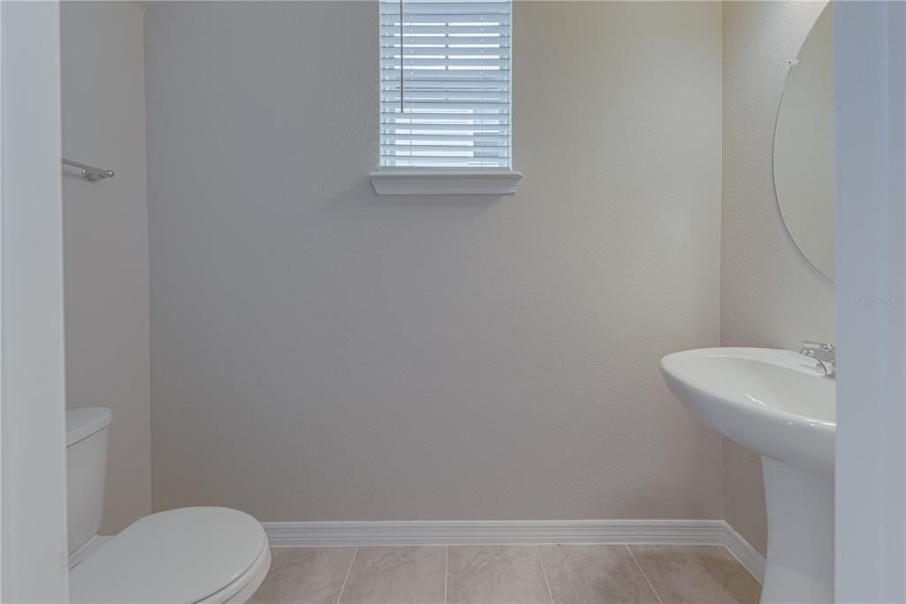 For Sale: $400,000 (3 beds, 2 baths, 1779 Square Feet)