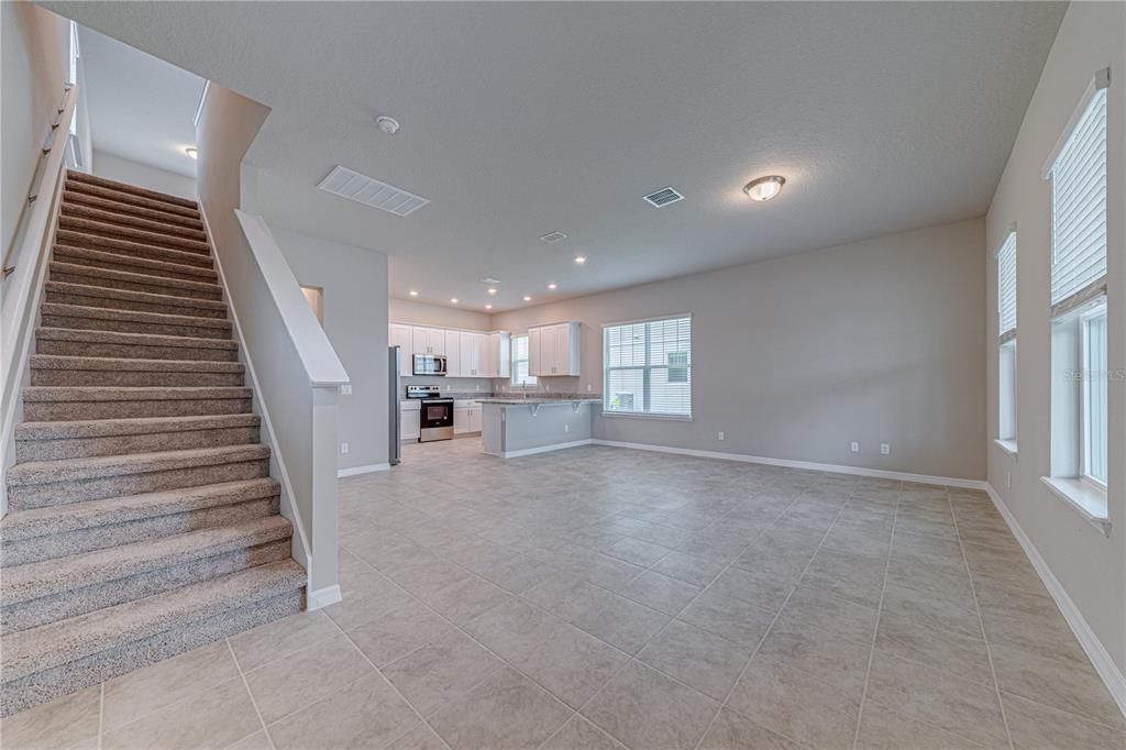For Sale: $400,000 (3 beds, 2 baths, 1779 Square Feet)