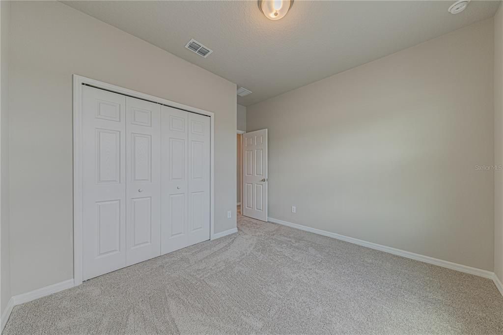 For Sale: $400,000 (3 beds, 2 baths, 1779 Square Feet)