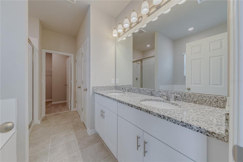For Sale: $400,000 (3 beds, 2 baths, 1779 Square Feet)