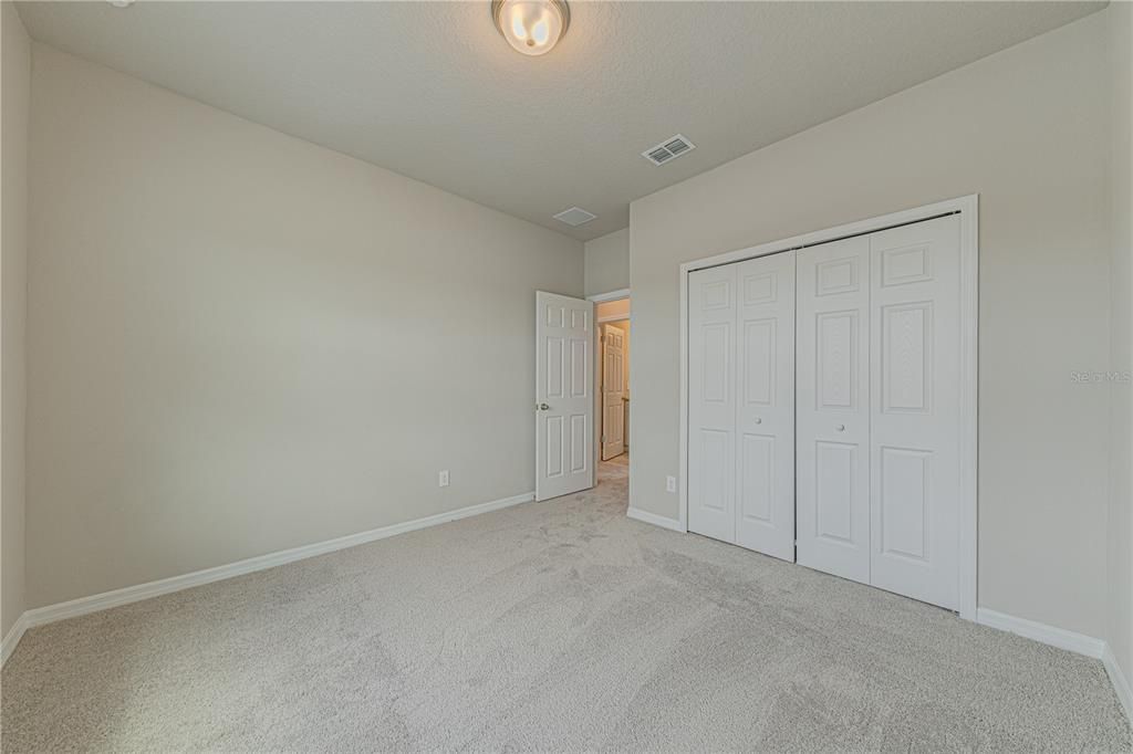 For Sale: $400,000 (3 beds, 2 baths, 1779 Square Feet)