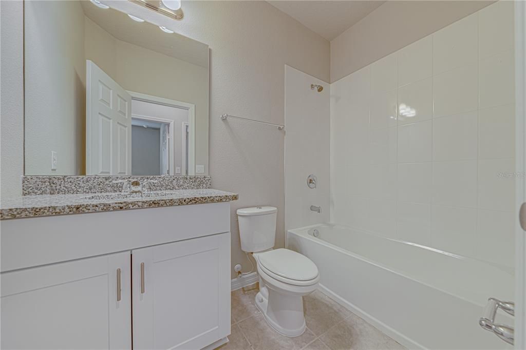 For Sale: $400,000 (3 beds, 2 baths, 1779 Square Feet)