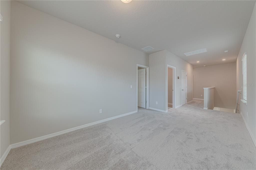 For Sale: $400,000 (3 beds, 2 baths, 1779 Square Feet)