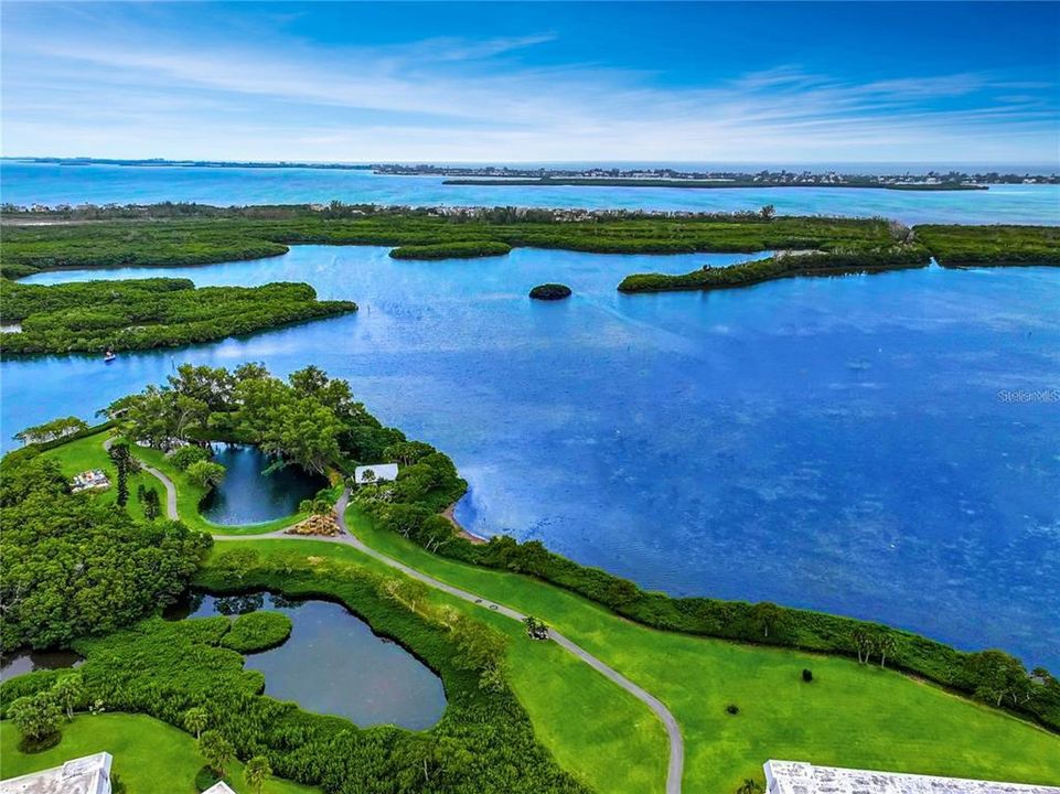 待售: $325,000 (2 贝兹, 2 浴室, 1350 平方英尺)