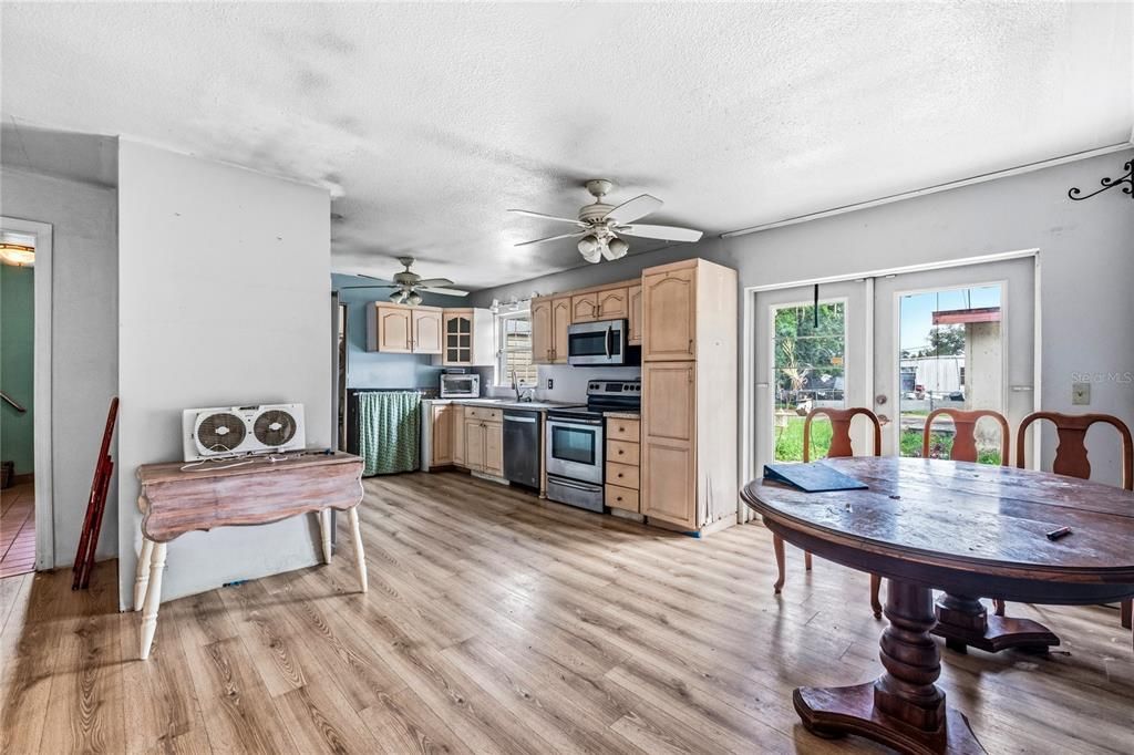 En Venta: $200,000 (5 camas, 1 baños, 1950 Pies cuadrados)