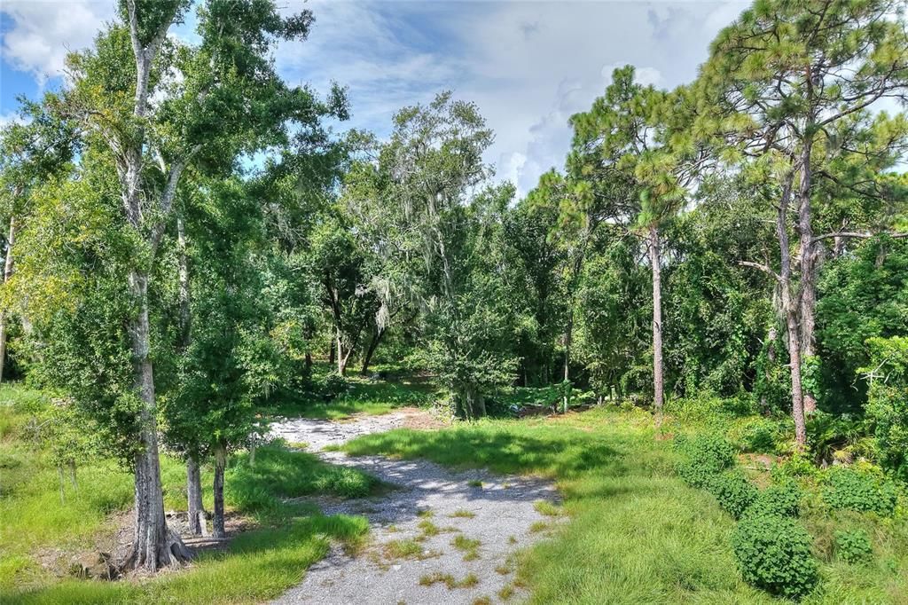 待售: $470,000 (4.71 acres)