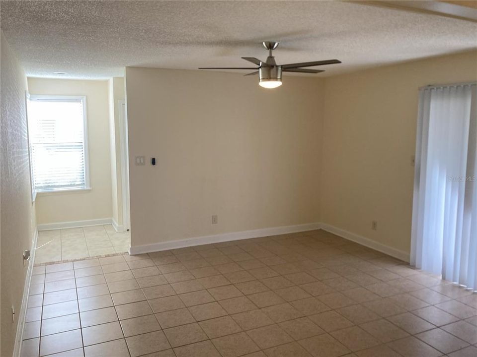 В аренду: $1,595 (2 спален, 2 ванн, 1018 Квадратных фут)