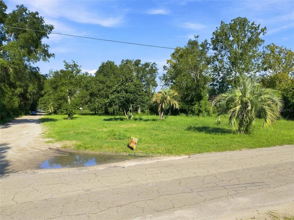 En Venta: $95,000 (1.03 acres)