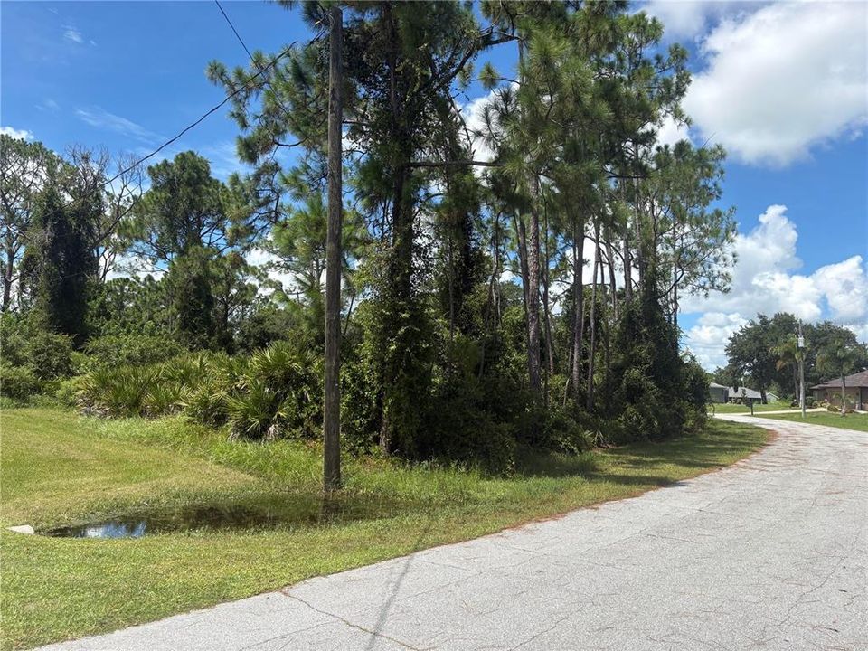 En Venta: $25,000 (0.24 acres)