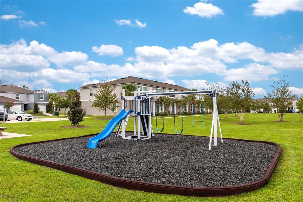 For Sale: $219,900 (2 beds, 2 baths, 1167 Square Feet)