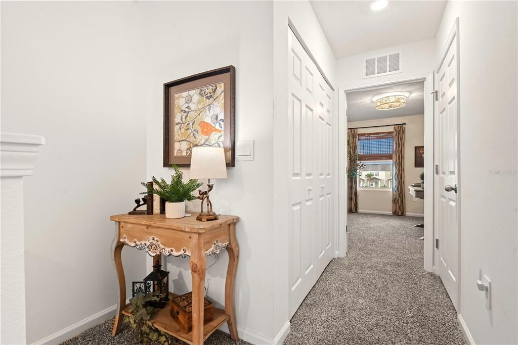 For Sale: $219,900 (2 beds, 2 baths, 1167 Square Feet)