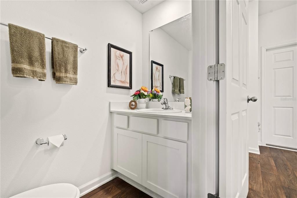 For Sale: $219,900 (2 beds, 2 baths, 1167 Square Feet)