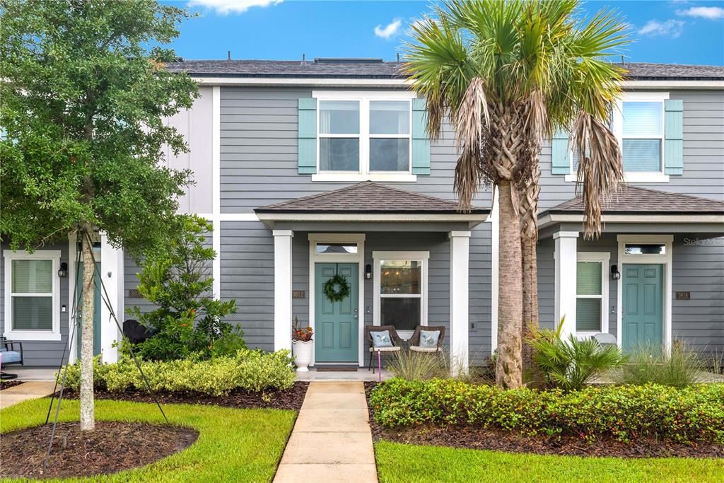 For Sale: $219,900 (2 beds, 2 baths, 1167 Square Feet)