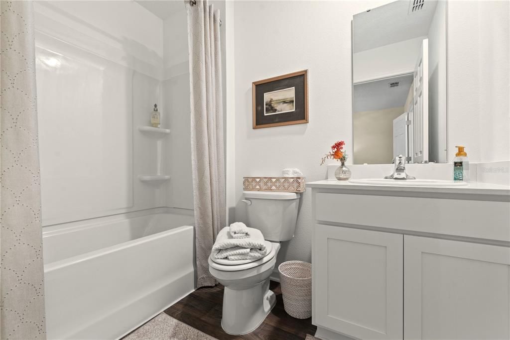 For Sale: $219,900 (2 beds, 2 baths, 1167 Square Feet)