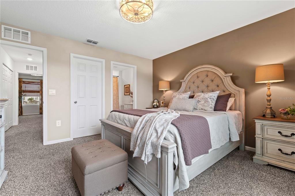 For Sale: $219,900 (2 beds, 2 baths, 1167 Square Feet)