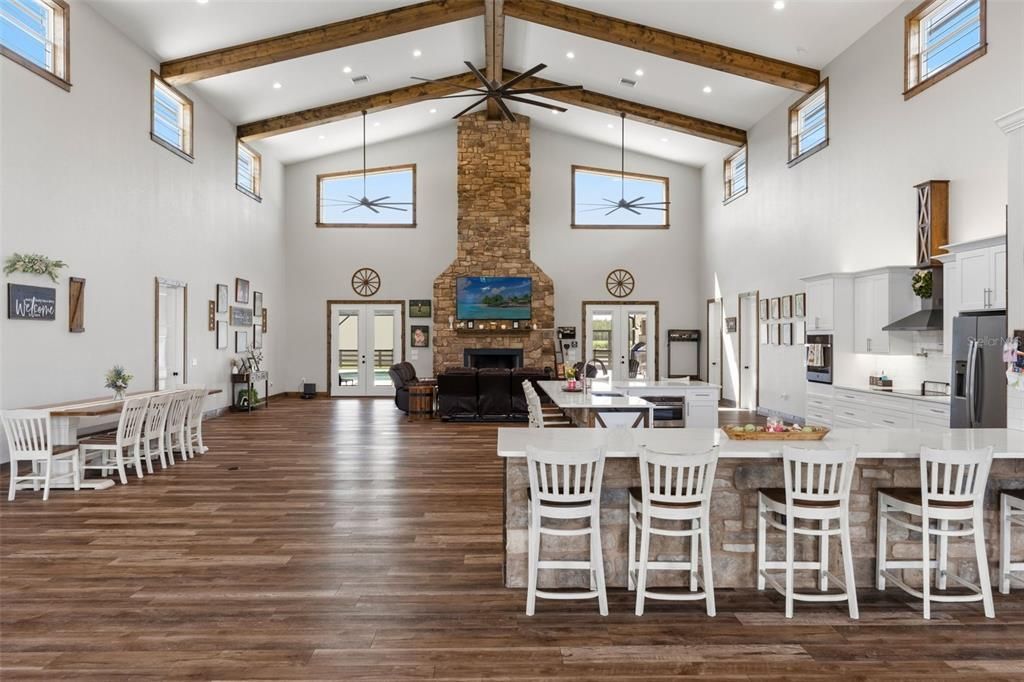 待售: $5,500,000 (6 贝兹, 6 浴室, 7000 平方英尺)