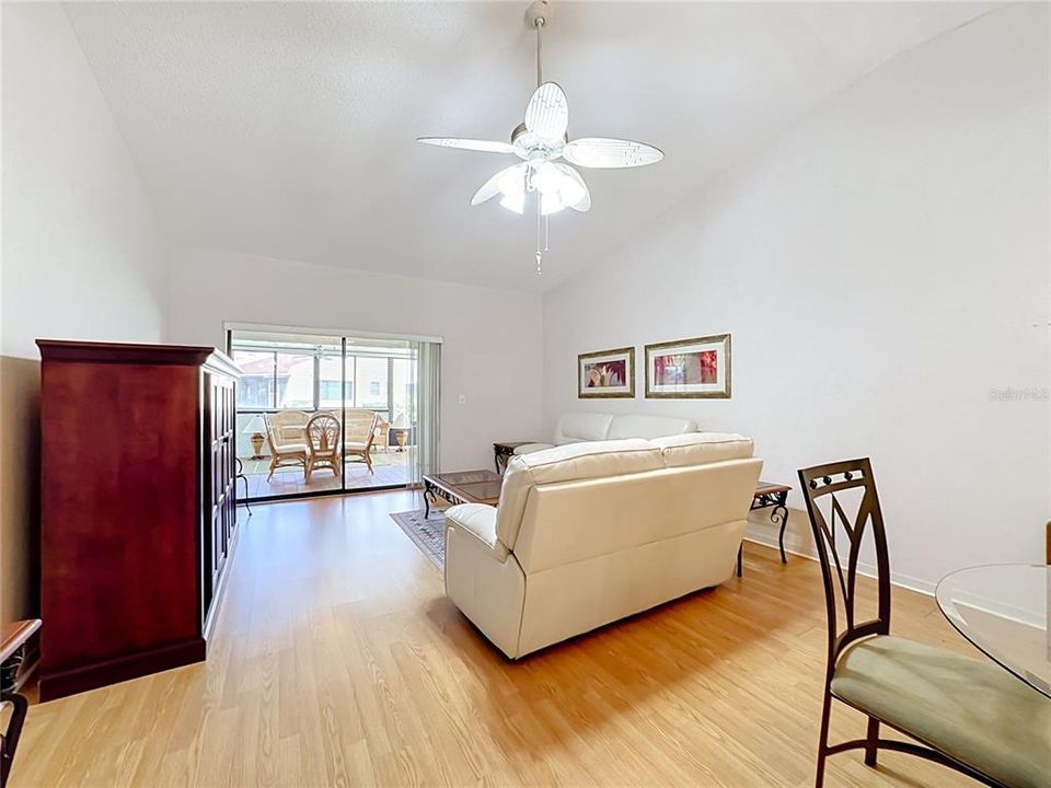 For Sale: $249,900 (2 beds, 2 baths, 1426 Square Feet)